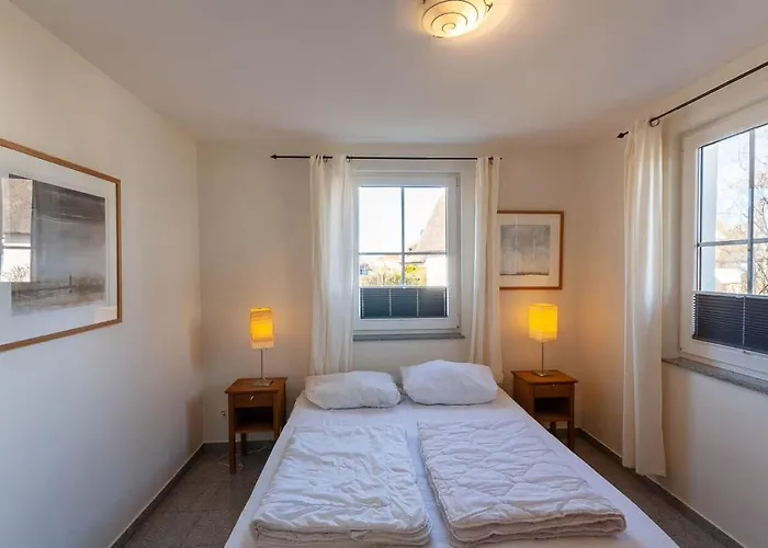 Koenigshoern Eg, Helle Mit 2 Terrassen, Eigenem Eingezaeuntem Garten Und Naehe Zum Hunde Herzlich Willkommen * Glowe